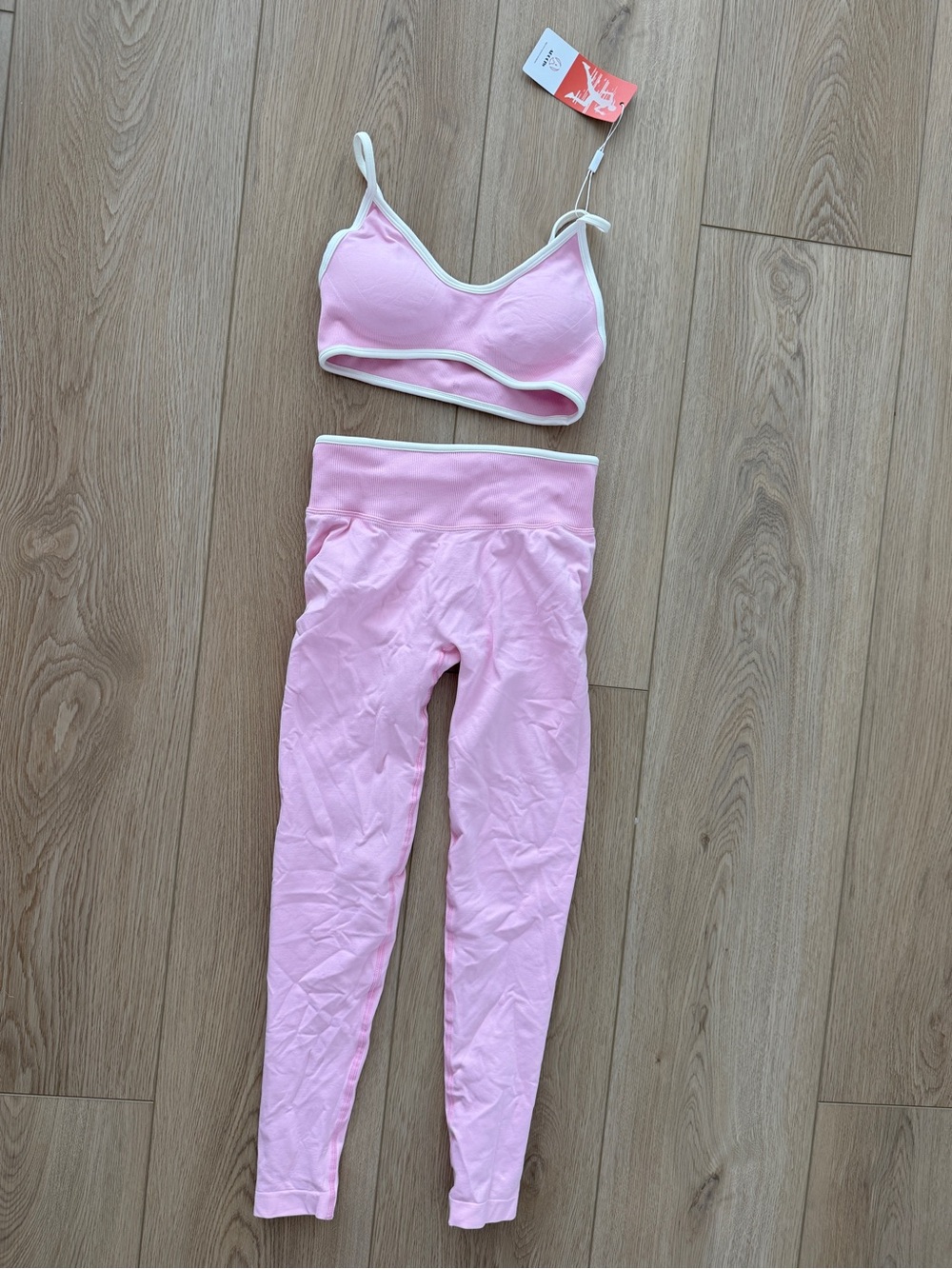 Amazon Light Pink Workout Set - Picture 6 of 7